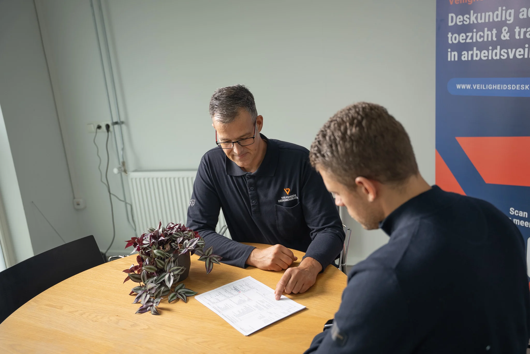 Vertrouwelijk gesprek aan tafel